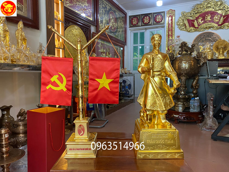 cột cờ bằng đồng mạ vàng cao cấp