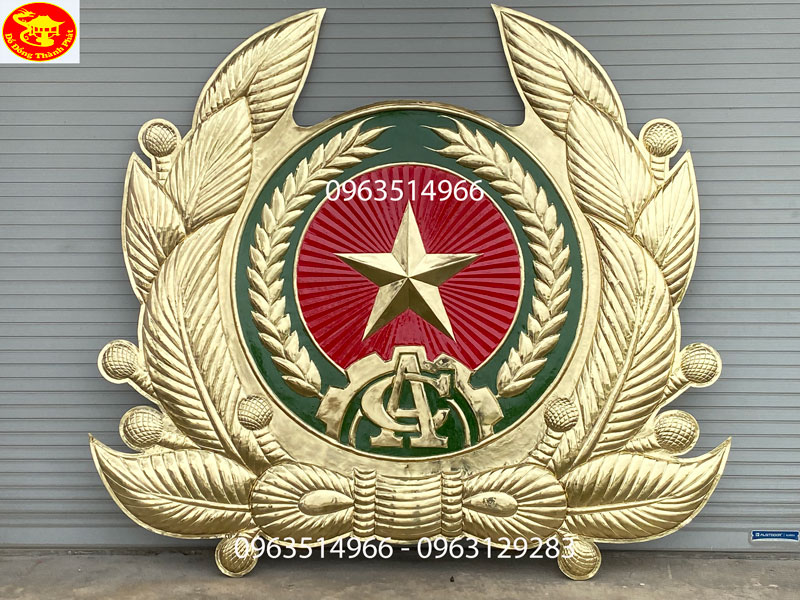 huy hiệu công an nhân dân bằng đồng đường kính 2,4 m