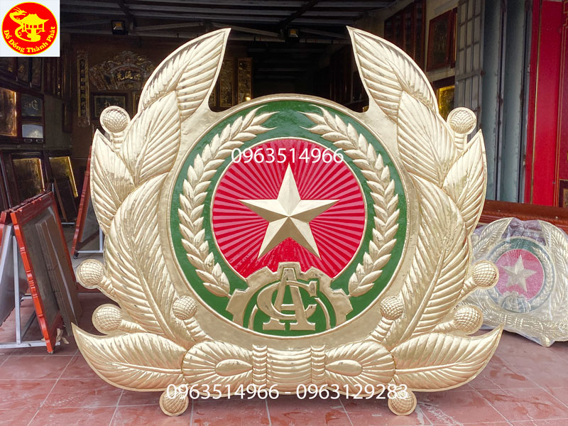 huy hiệu công an nhân dân bằng đồng đường kính 2,4 m